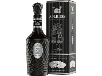 A.H. Riise Non Plus Ultra Black Edition 42 % 0,7 l
